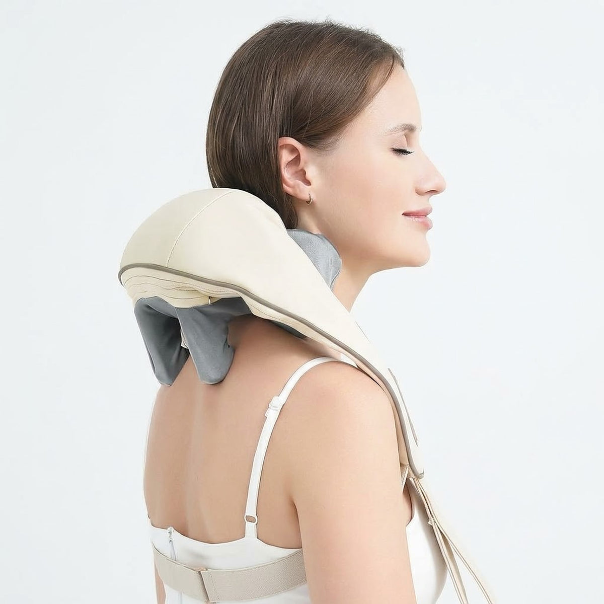 Cordless shiatsu neck and shoulder massager with 26W motor, 6 massage heads and heat